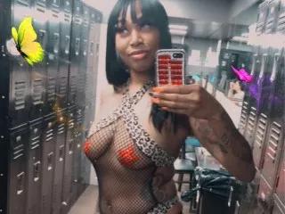 laylafoxx244 on Streamate 