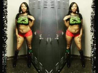 laylafoxx244 on Streamate 