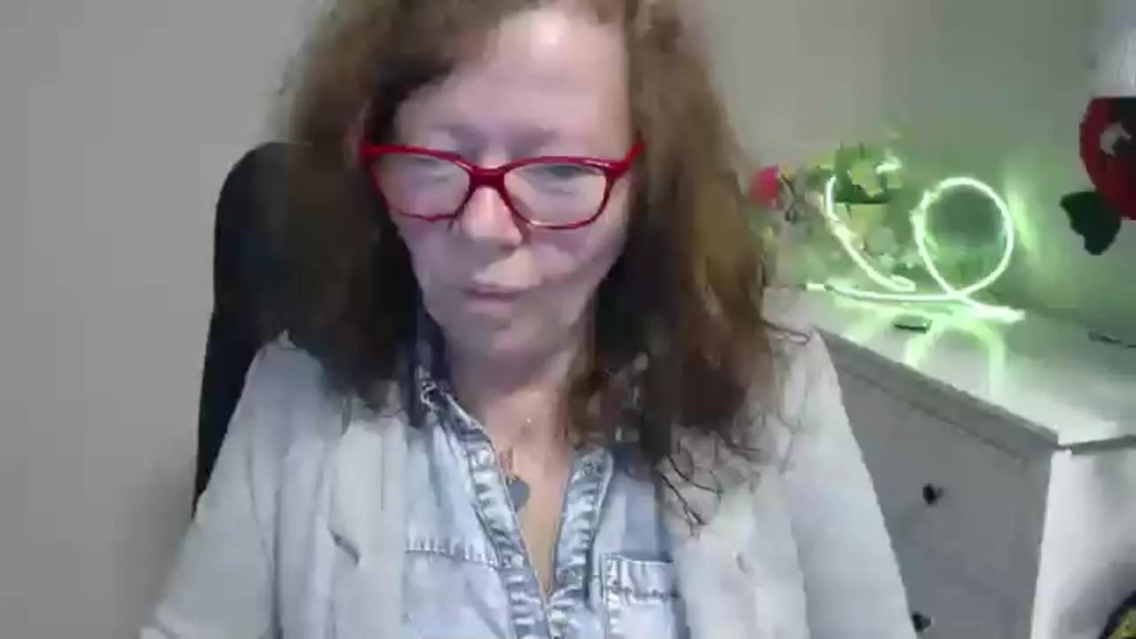 AdeleeModel on Streamray 