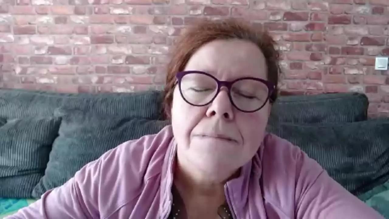 AdeleeModel on Streamray 