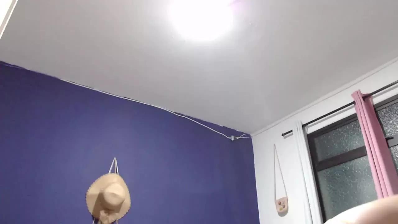 Alicia_montes1 on Streamray 