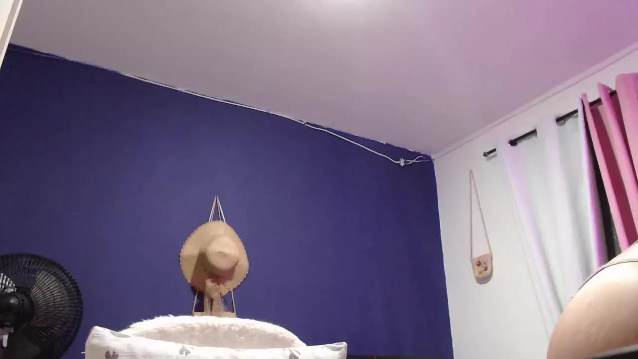 Alicia_montes1 on Streamray 