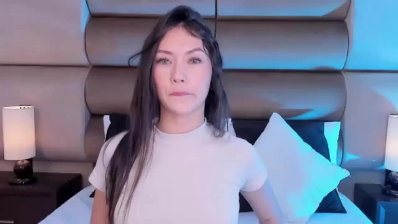 AnaHill on Streamray 