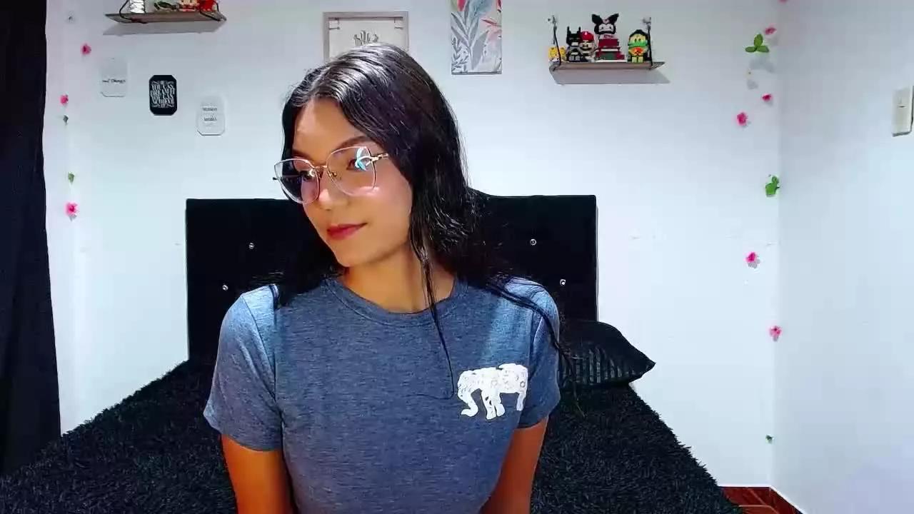 AriannaLeen on Streamray 