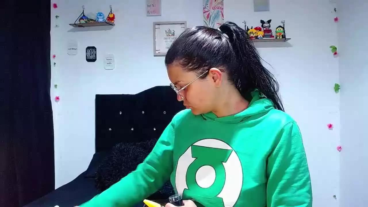 AriannaLeen on Streamray 