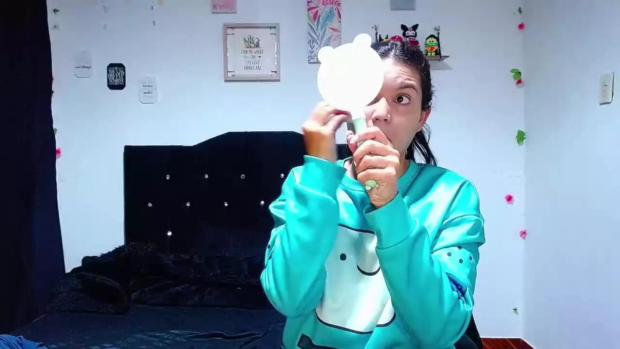 AriannaLeen on Streamray 