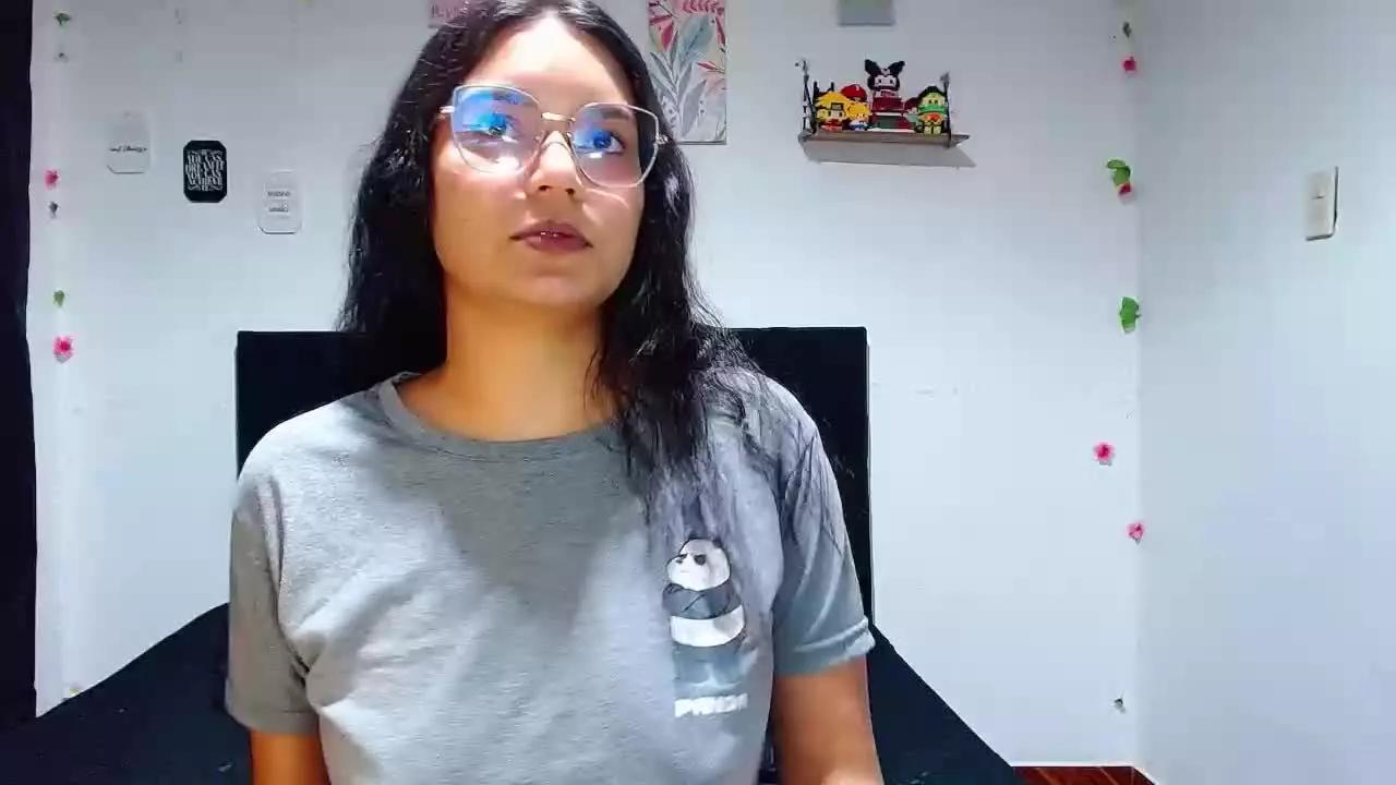 AriannaLeen on Streamray 