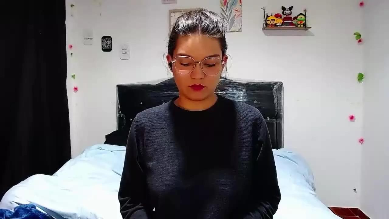 AriannaLeen on Streamray 