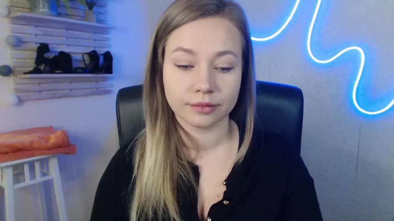 bambiHOLLY on Streamray 