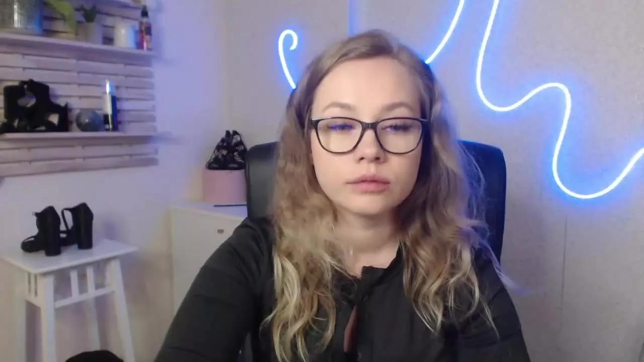 bambiHOLLY on Streamray 
