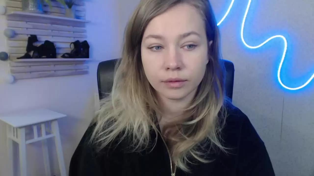 bambiHOLLY on Streamray 