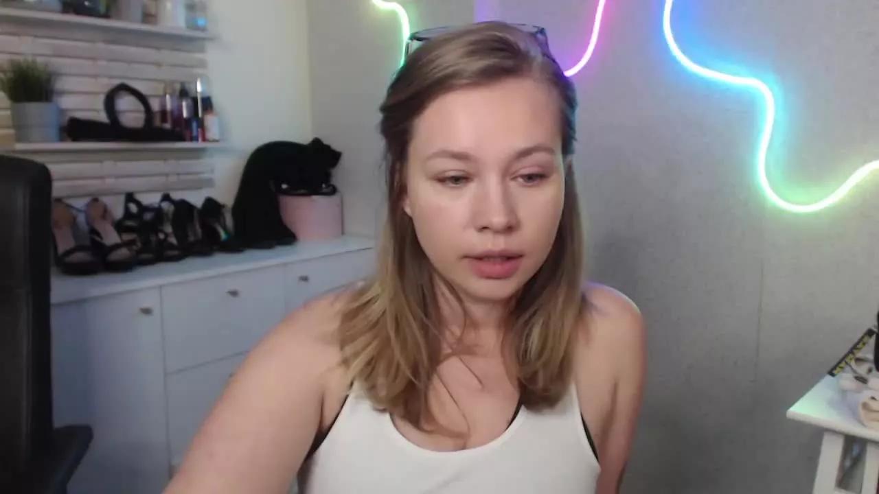 bambiHOLLY on Streamray 