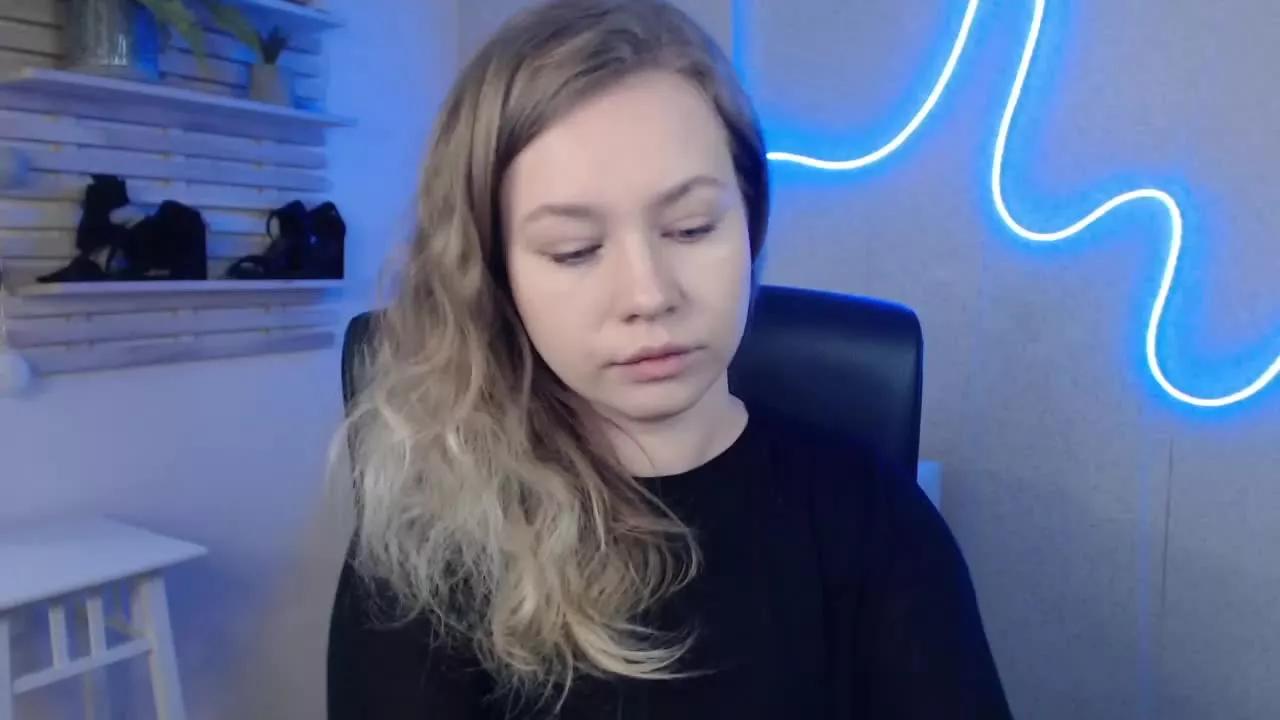 bambiHOLLY on Streamray 
