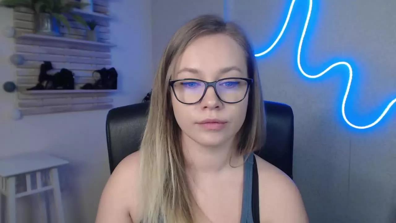 bambiHOLLY on Streamray 