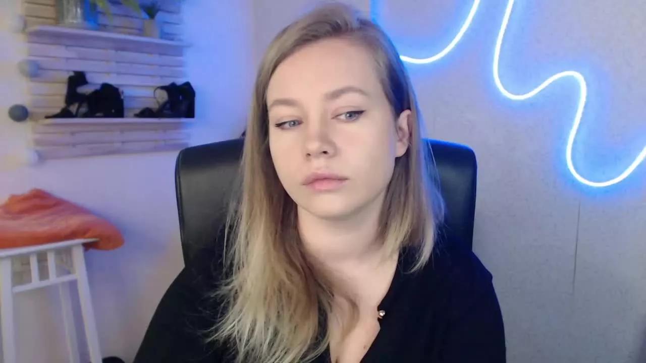 bambiHOLLY on Streamray 