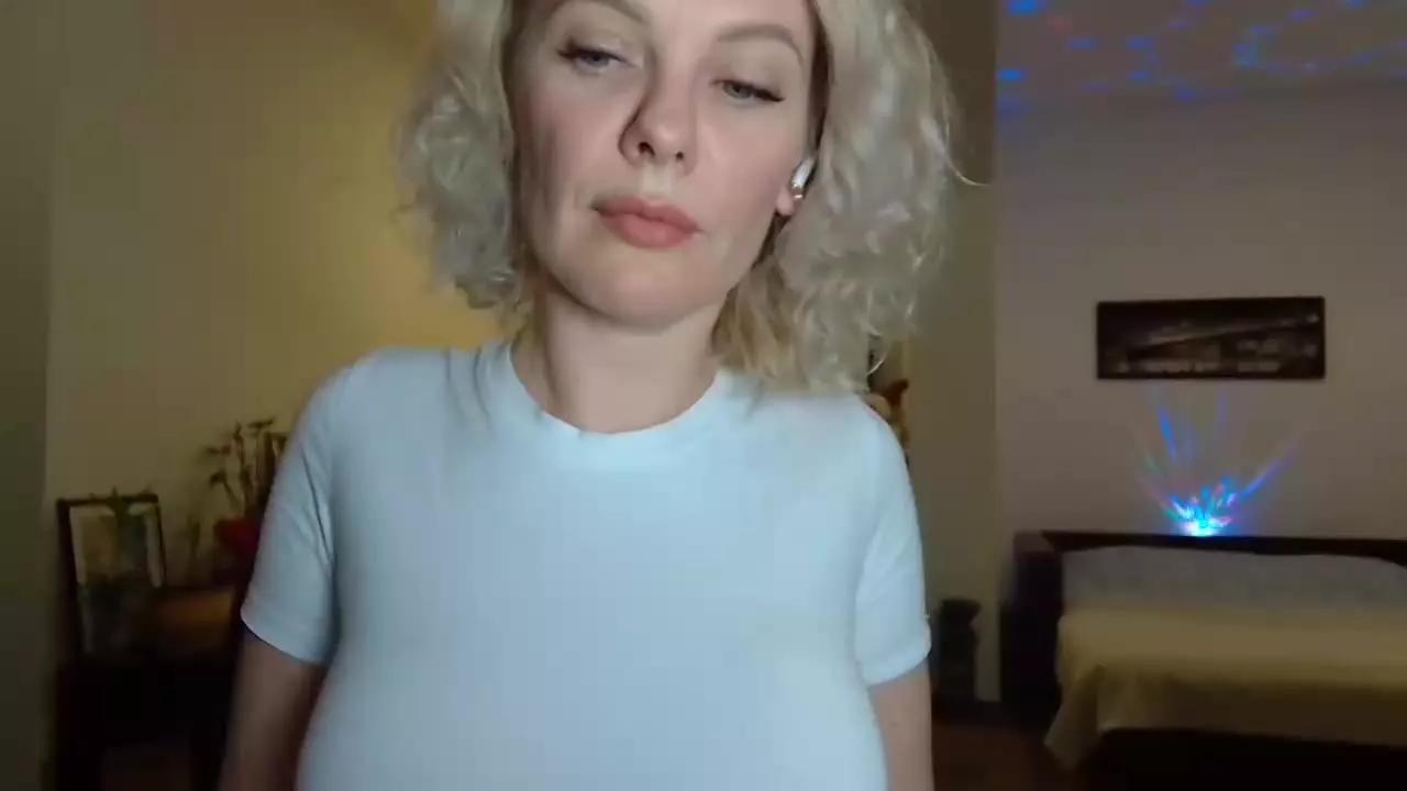 beautifulkollettee on Streamray 
