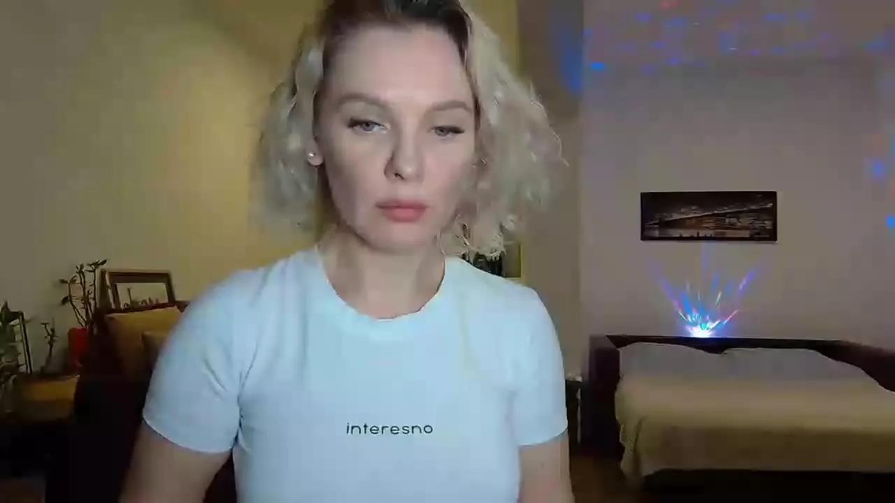 beautifulkollettee on Streamray 