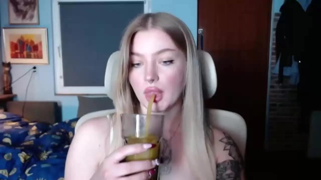 ca_milaLove on Streamray 