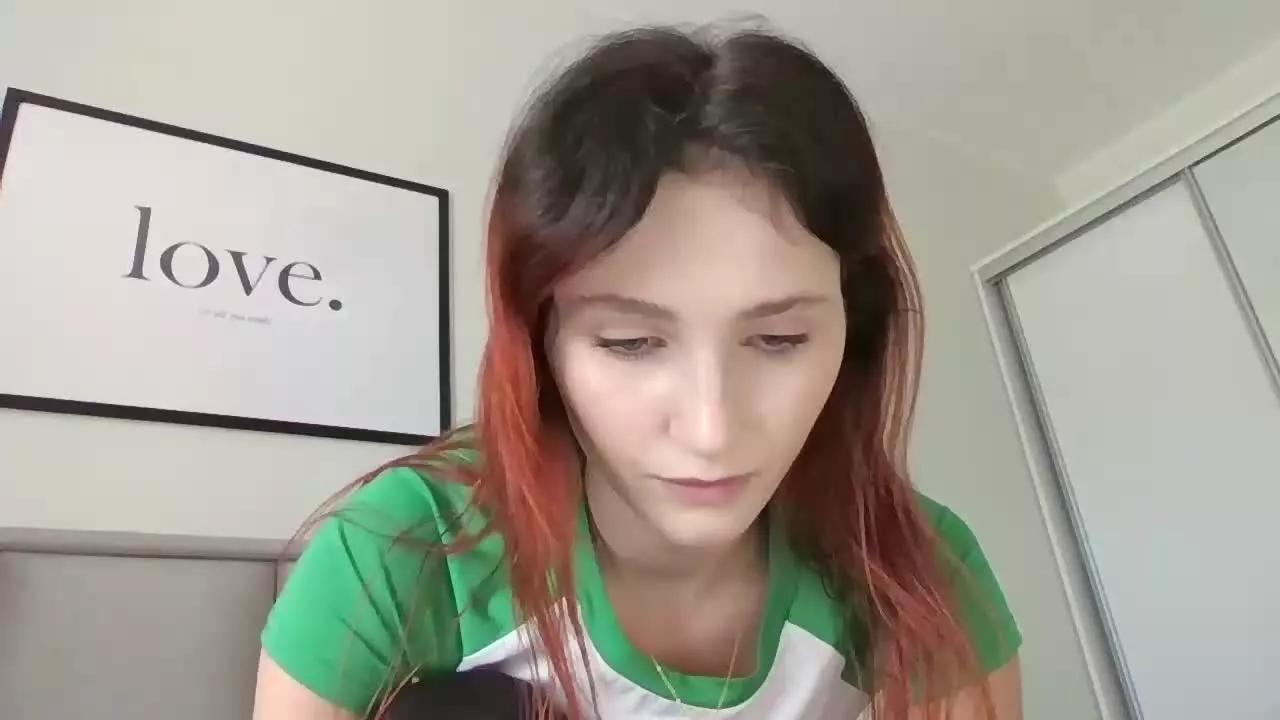CarmelinaDream on Streamray 