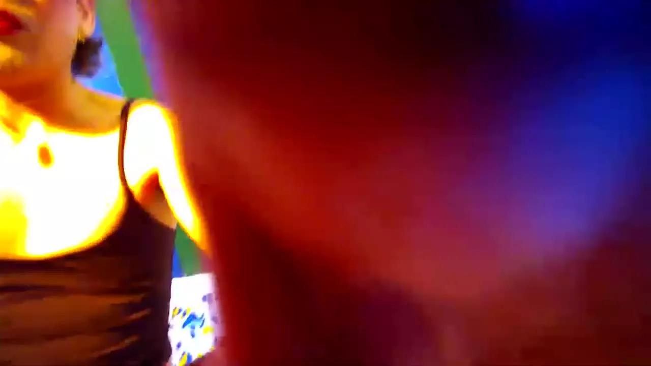 CAROLINA_PAZZTS on Streamray 