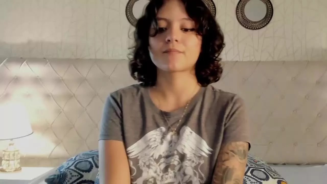 Offline DarcyWithee on Streamray