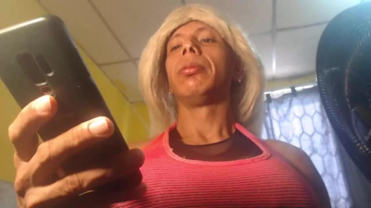 dayanamuscle on Streamray 