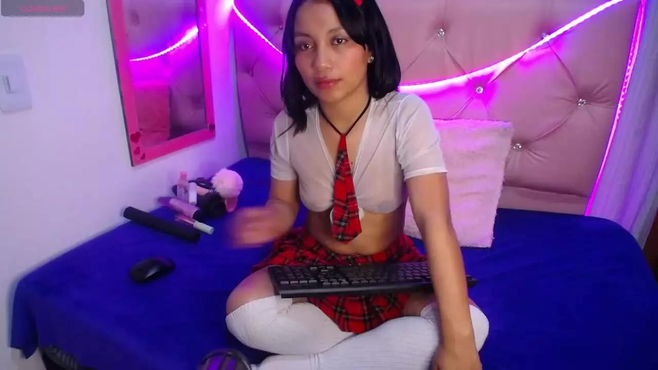 Ella_Jhones on Streamray 