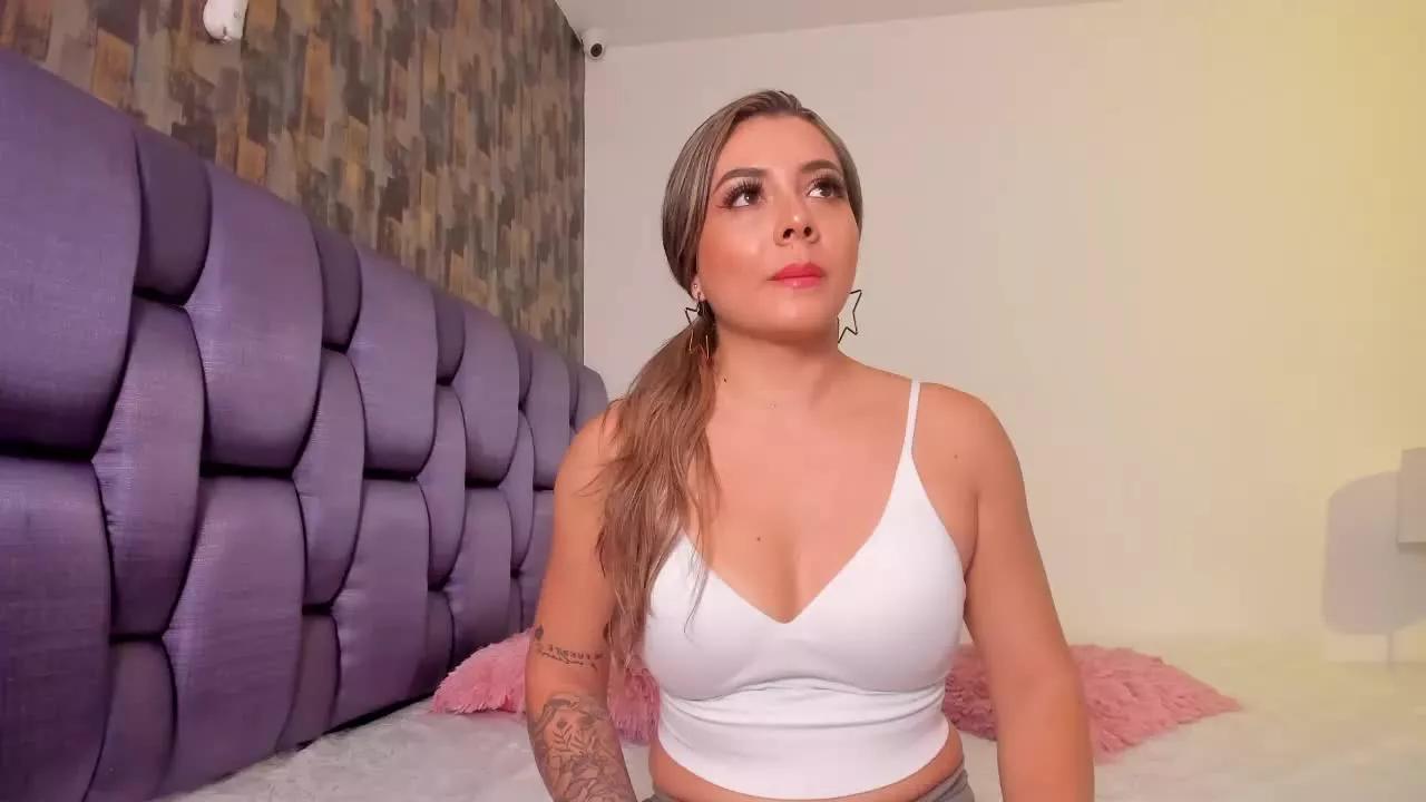 EmmaJjones on Streamray 