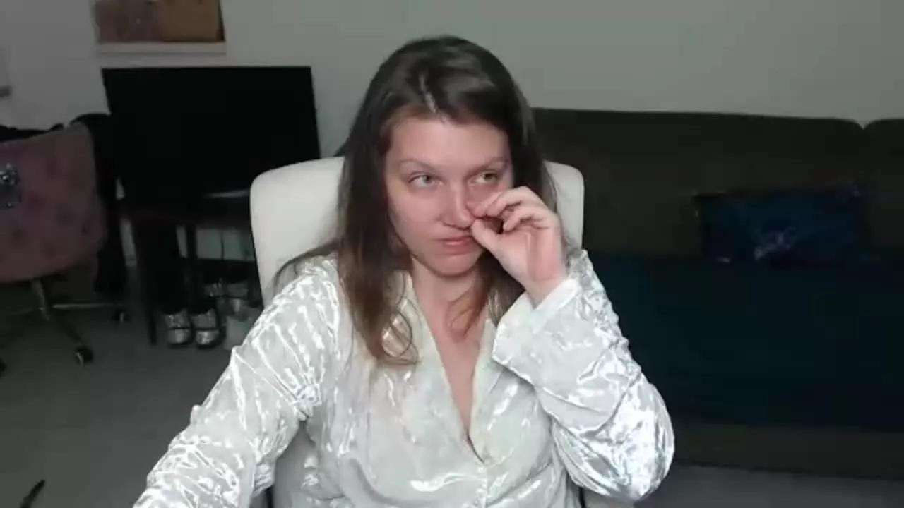 GlamyWife on Streamray 