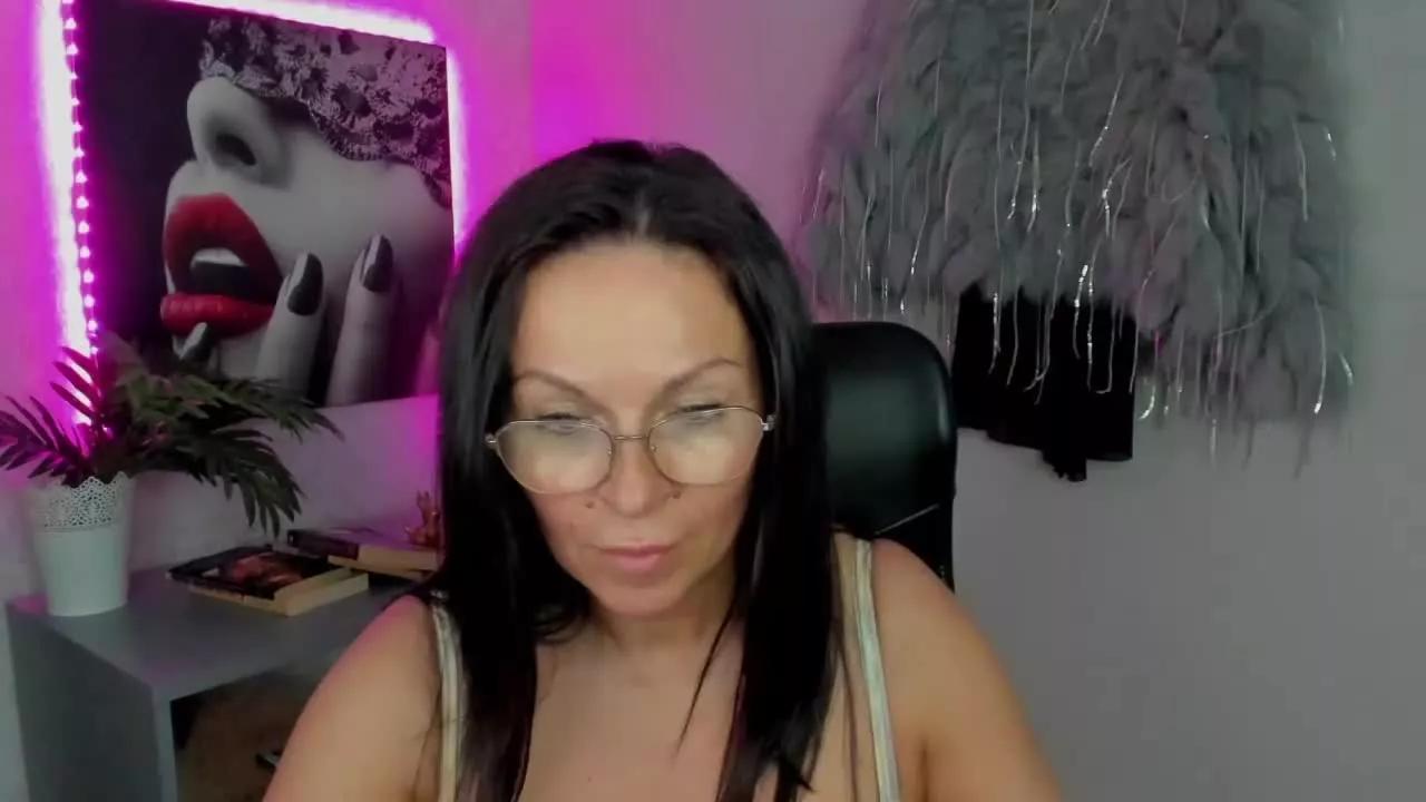 HelenTasty on Streamray 