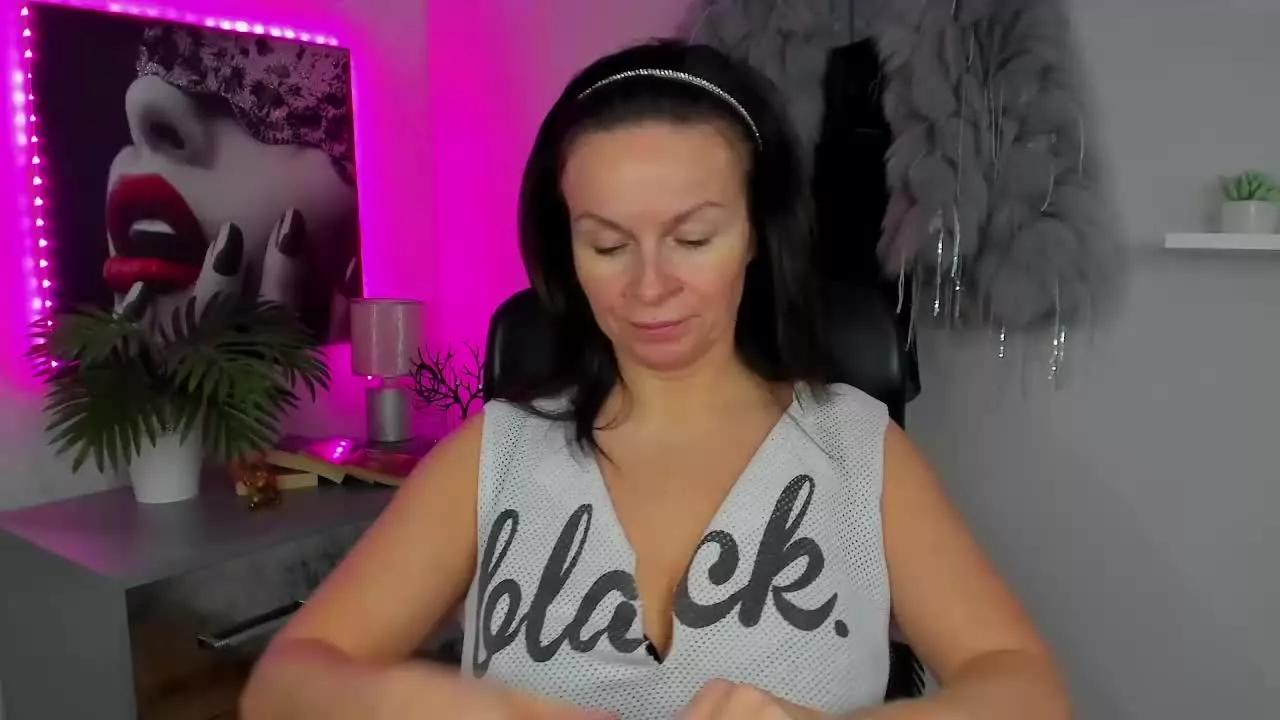 HelenTasty on Streamray 