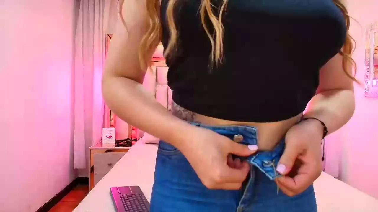 Katalina_Evans on Streamray 