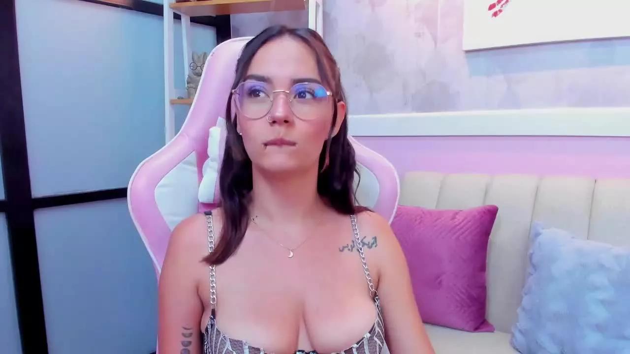 kiara_jones1 on Streamray 
