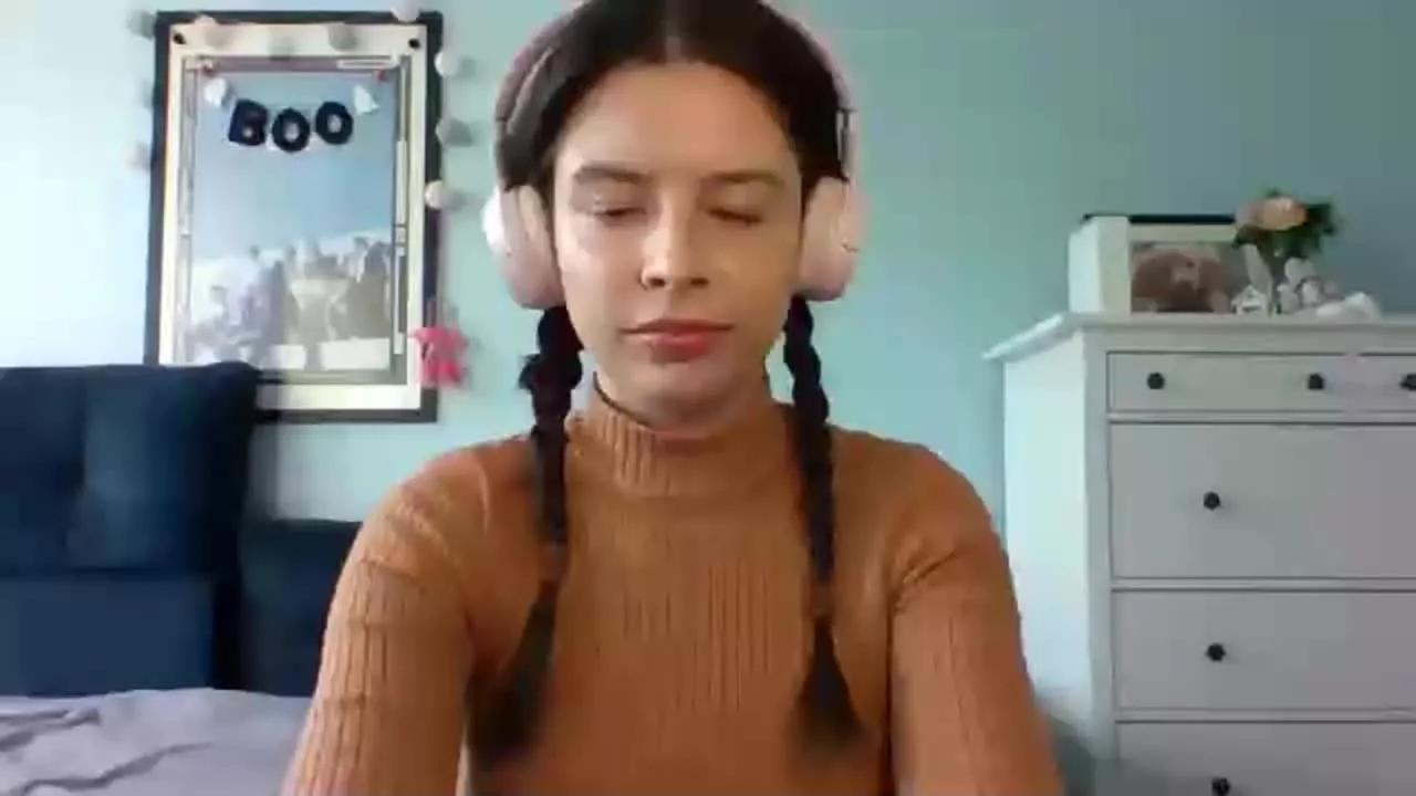 LariceTasty on Streamray 