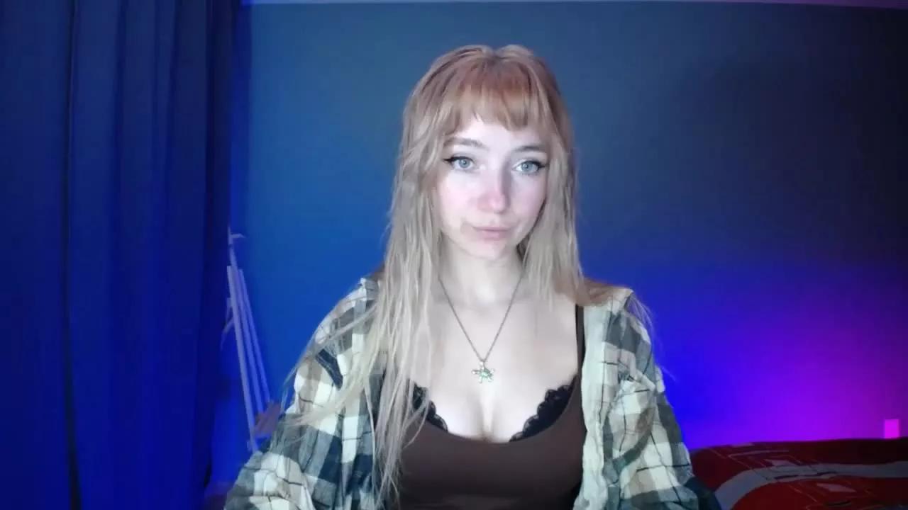 LuciaGorgeous on Streamray 