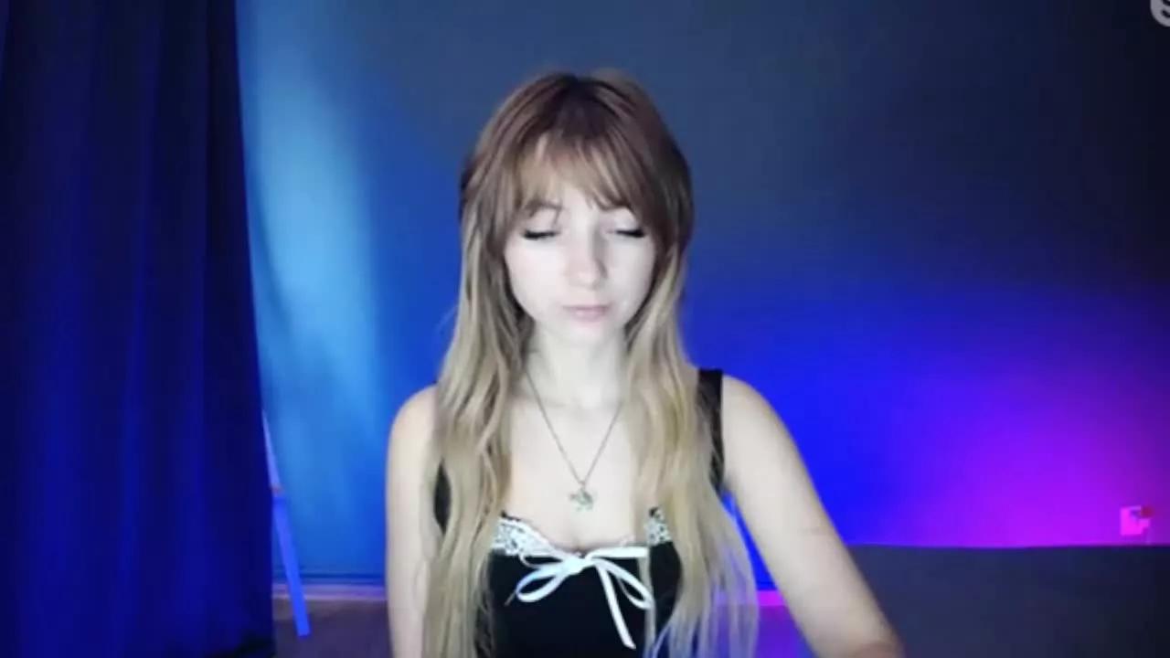 LuciaGorgeous on Streamray 