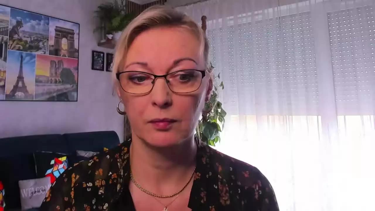 LUXvanessa on Streamray 