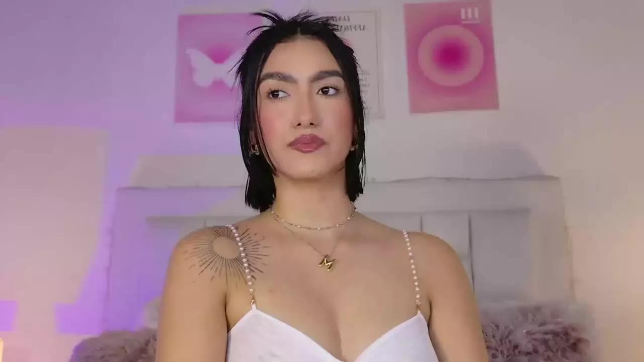 ManuelaHall on Streamray 