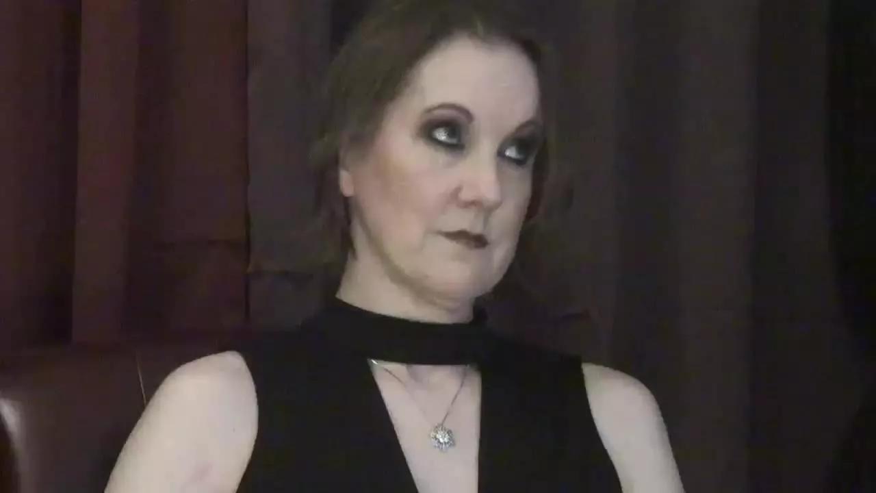 MistressVivian on Streamray 