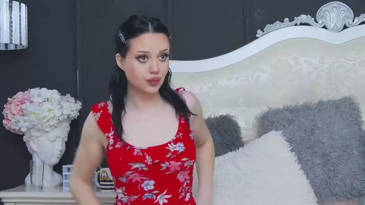 Offline MoniqueMonroe on Streamray