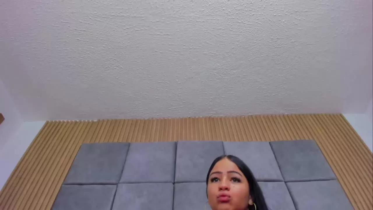 NahomiSanchezTS on Streamray 