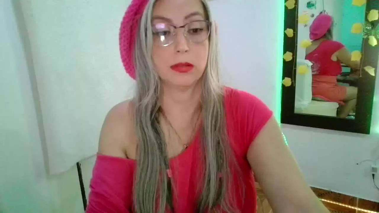 NathalyEva on Streamray 