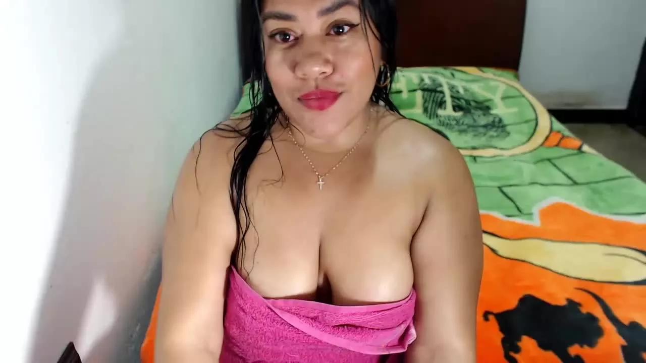 paulinaqueens on Streamray 