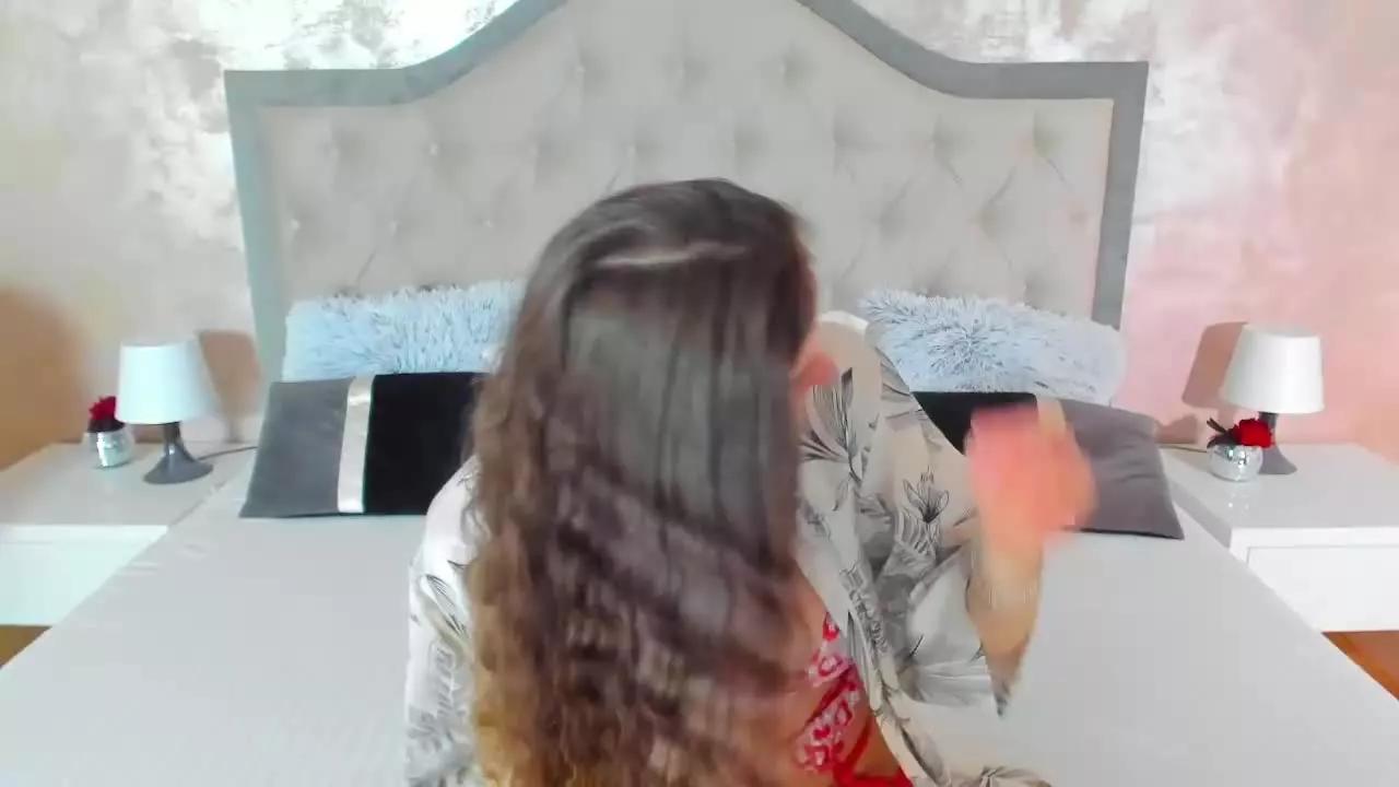 Queenie_Rose on Streamray 