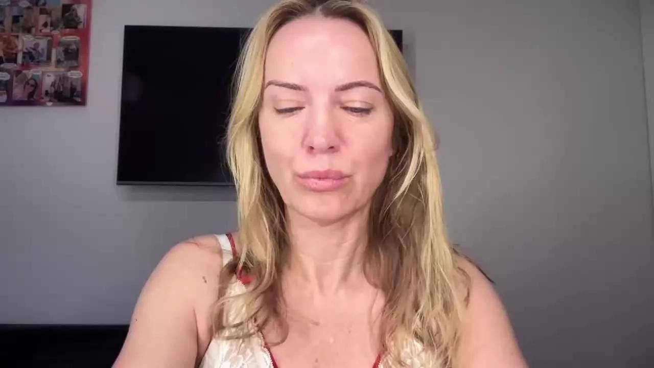 RachelCat on Streamray 