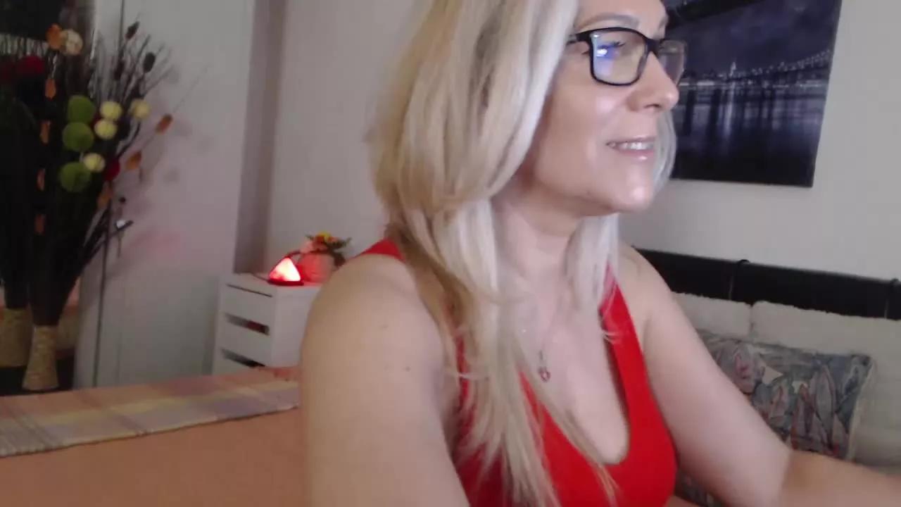 Reeya on Streamray 