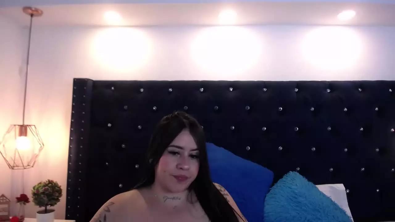 RominaSmith on Streamray 
