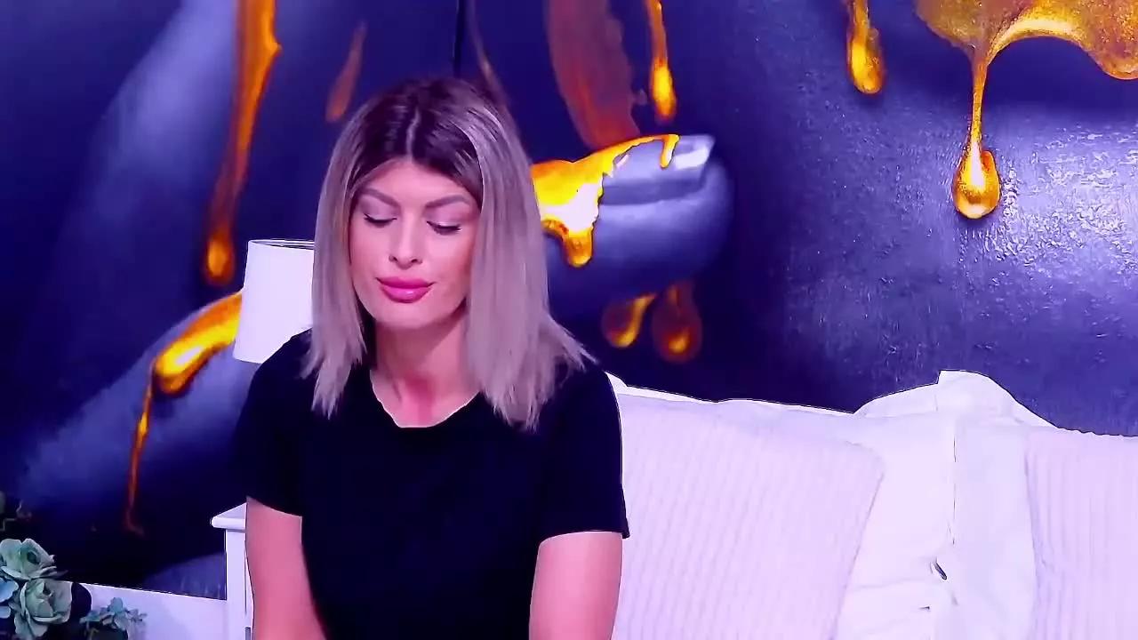 SalmaRoze on Streamray 