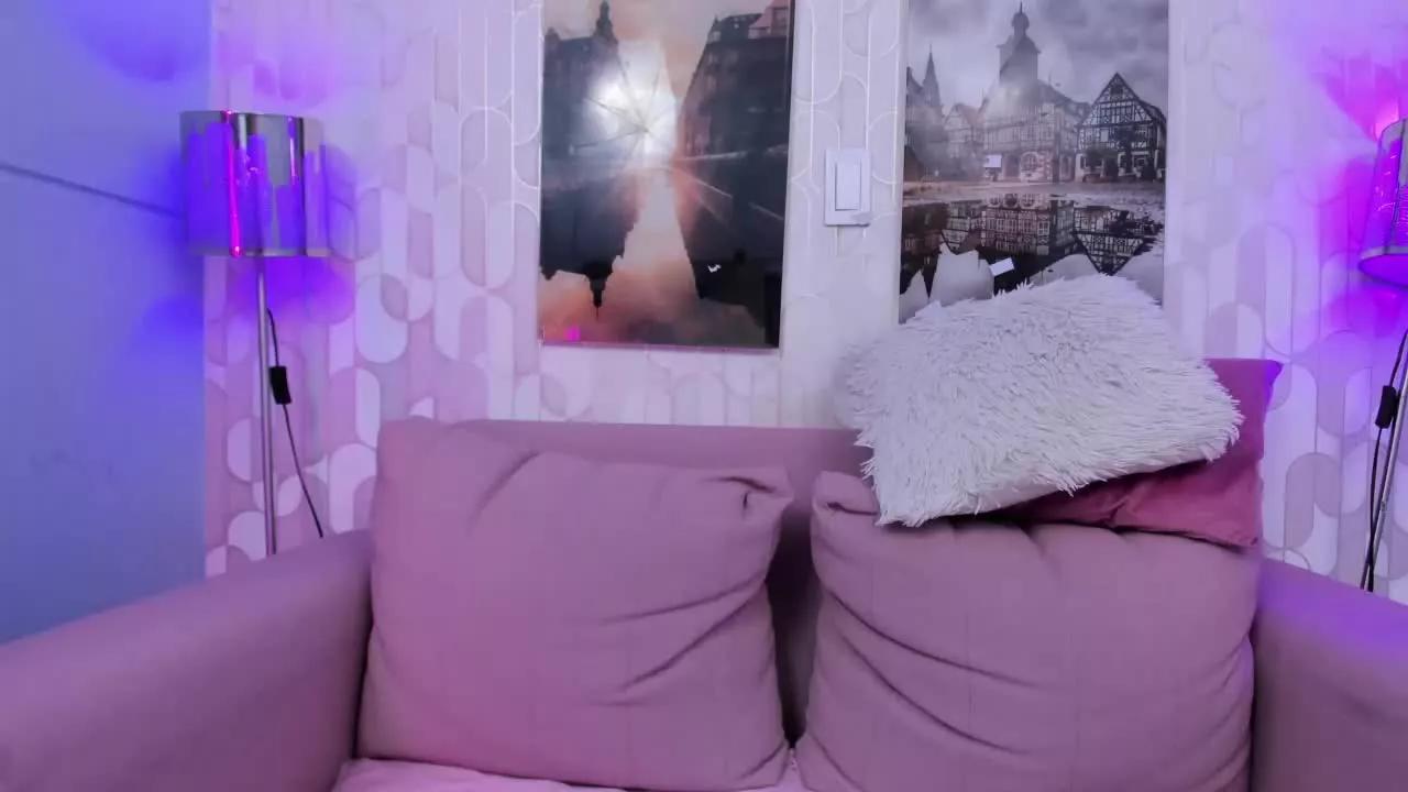 SamantaDuque on Streamray 