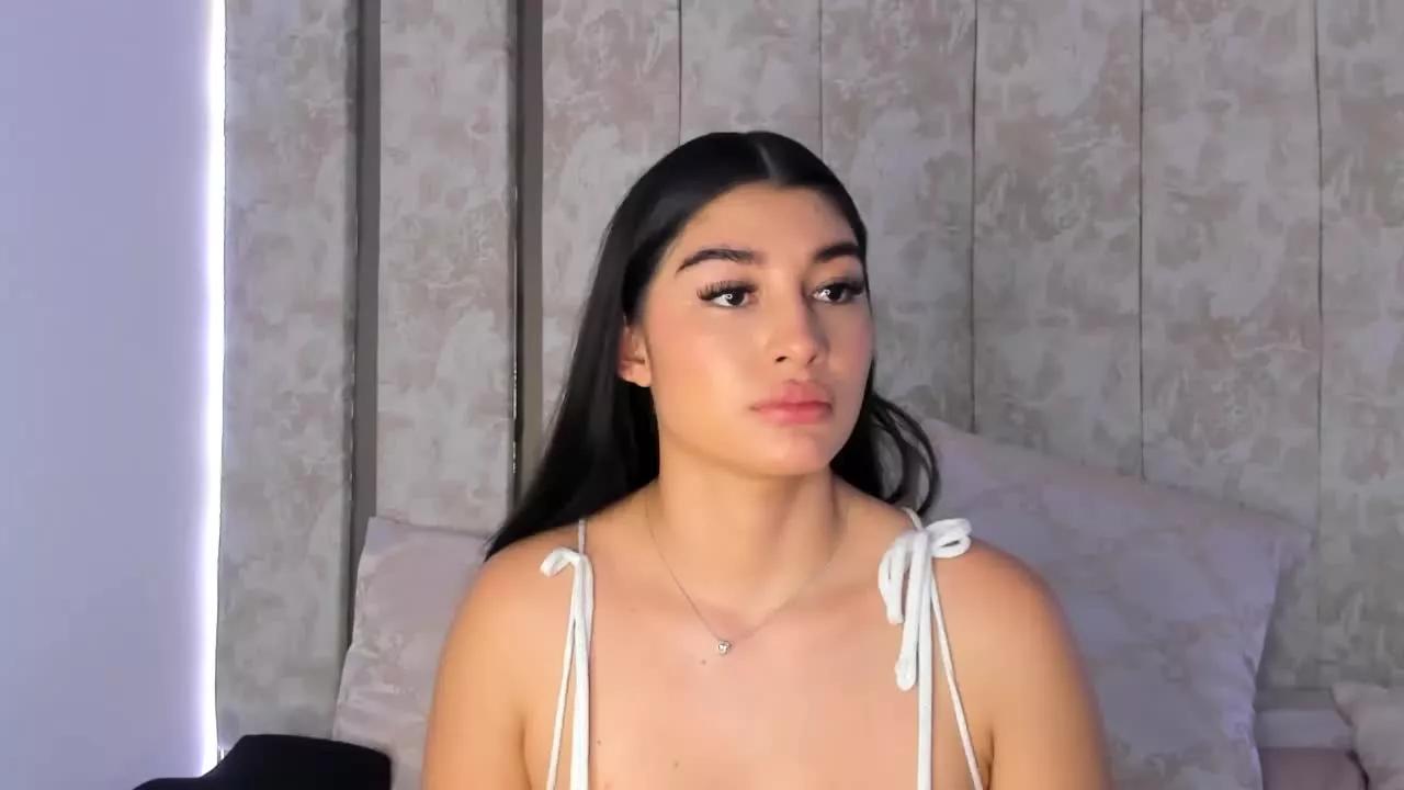 Sofiiamartinez on Streamray 